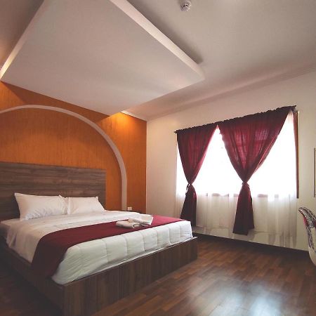 Hostal Nizza Cuenca Exterior photo